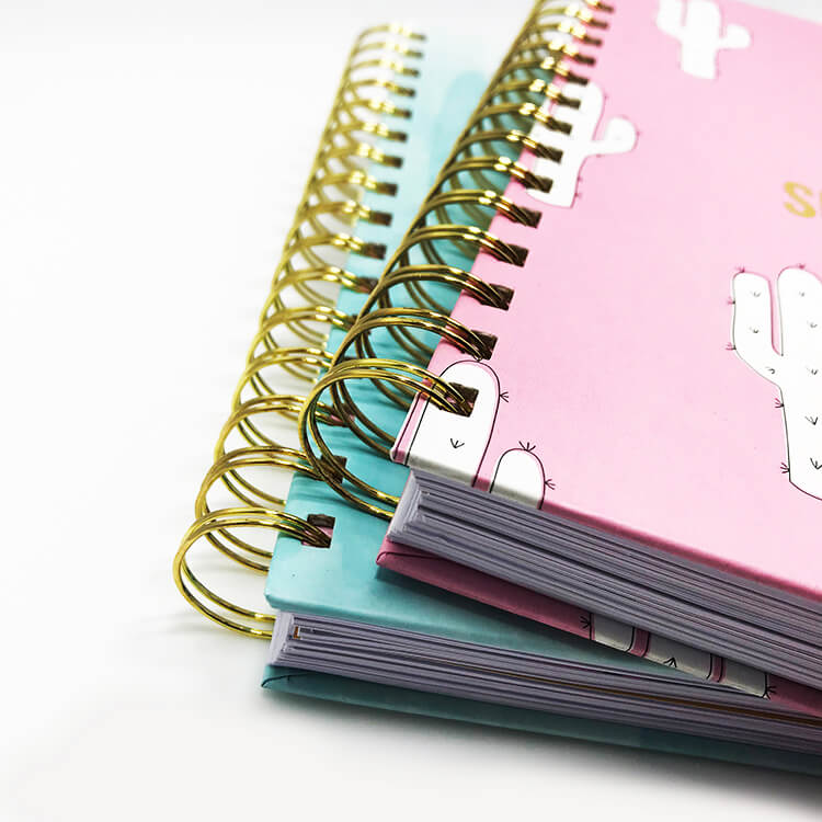 12-Month Weekly Notebook Planner - Custom Your Design 2020 (12)