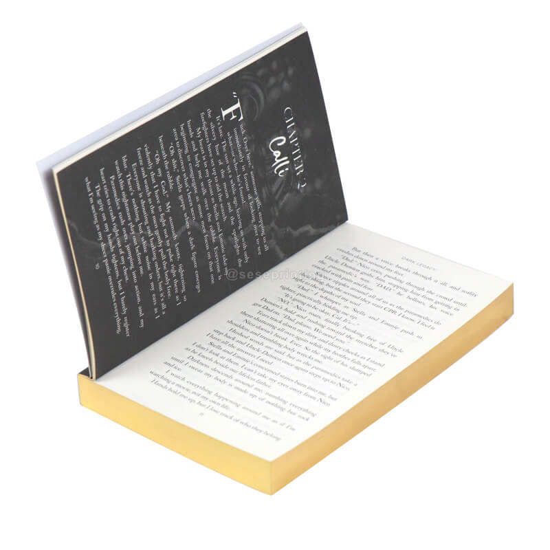 Sprayed Edges Novel Printing Paperbacks with Foiling and Spot UV