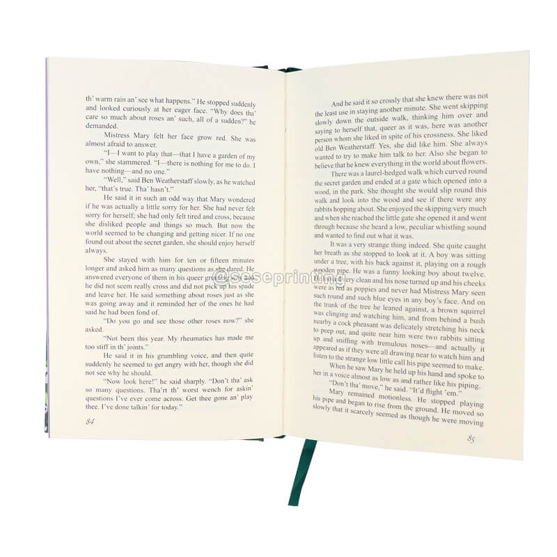 Exclusive Custom Book Printing Hardcover Novel Books Multi-colored Stenciled Sprayed Edges